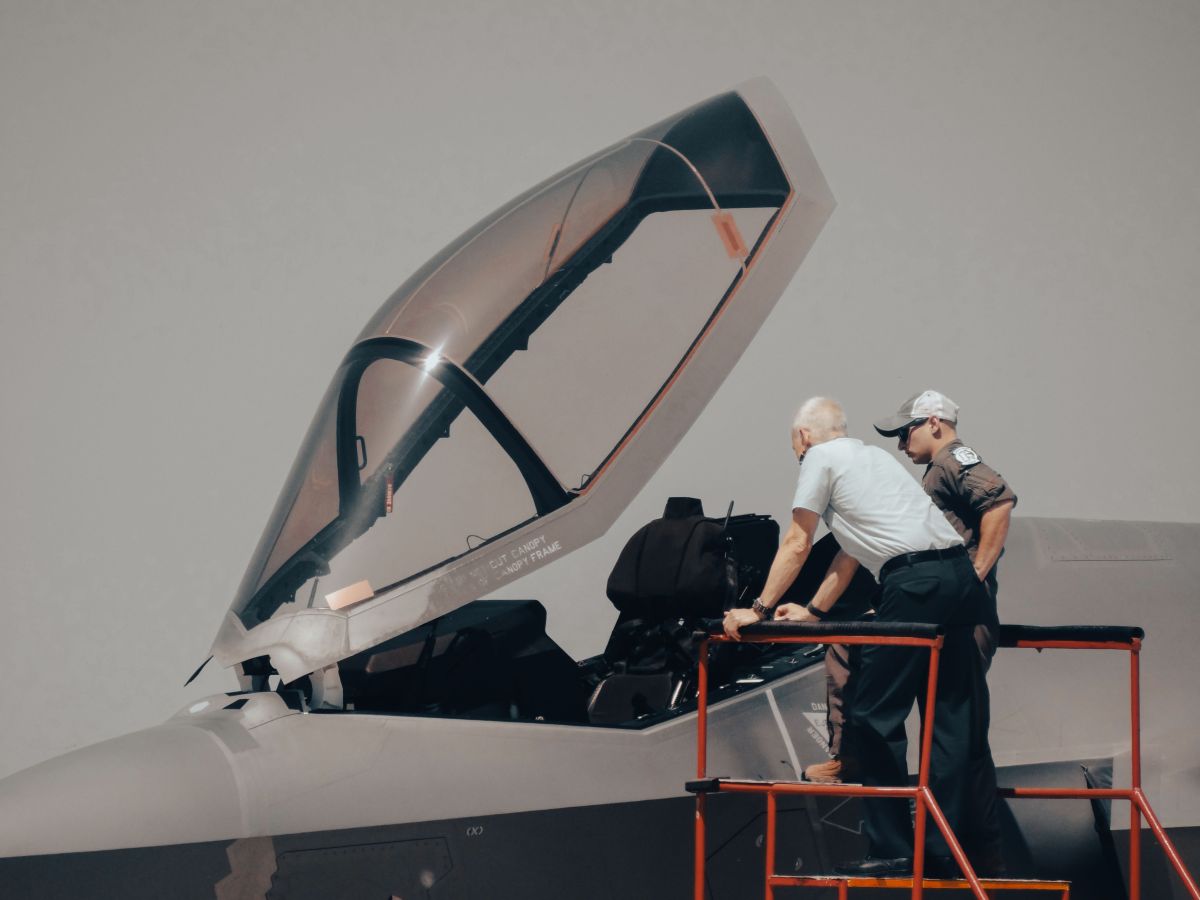 Illustration for Aircraft Maintenance Engineer (Avionics) occupation by Shada Migration Services.
