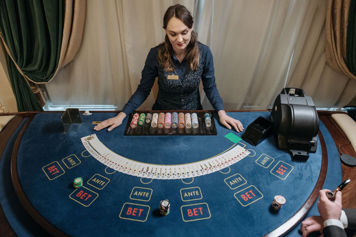 تصویر مربوط به شغل مدیر دفتر شرطبندی - Betting Agency Manager