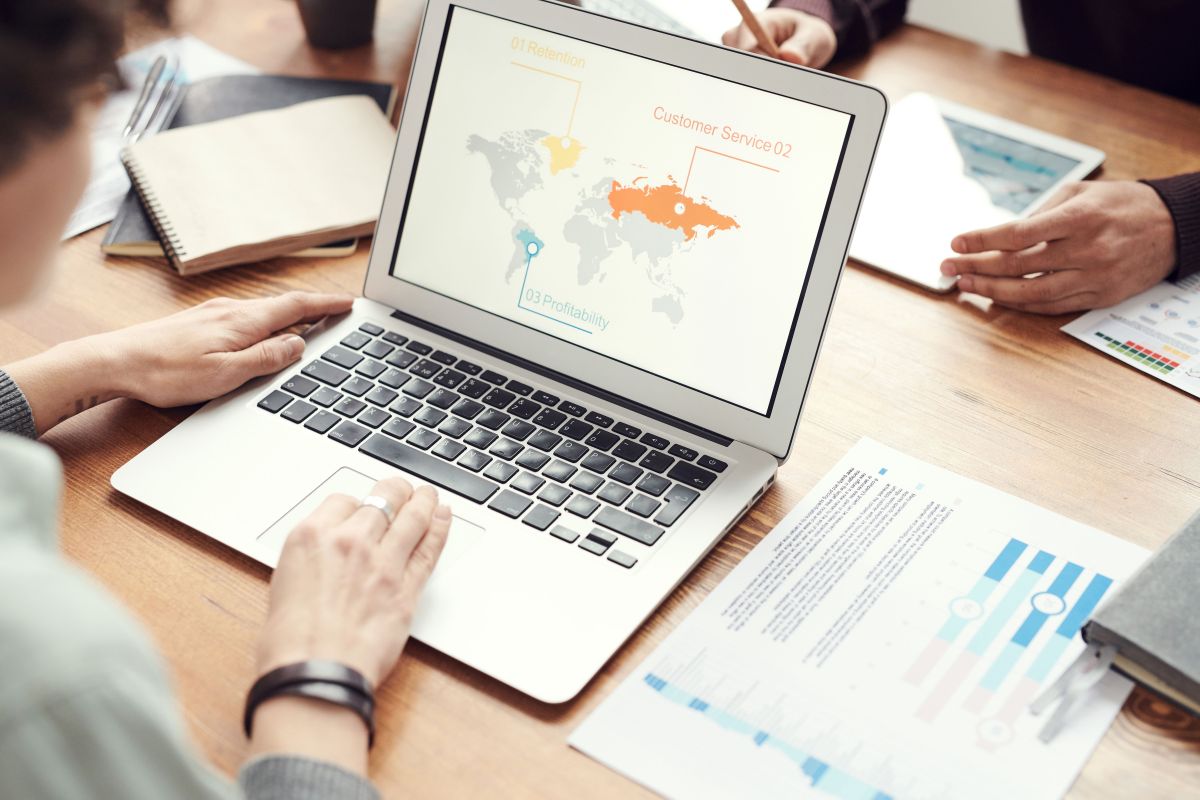تصویر مربوط به شغل تحلیلگر تحقیقات بازار - Market Research Analyst