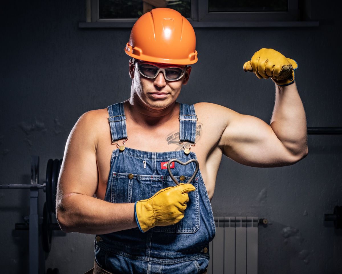 تصویر مربوط به شغل لولهکش (عمومی) - Plumber (General)