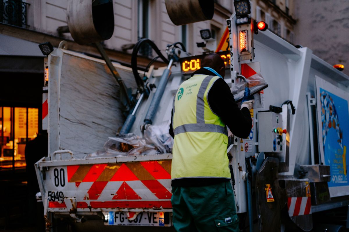 Image for Recycling or Rubbish Collector occupation by Shada Migration Services.