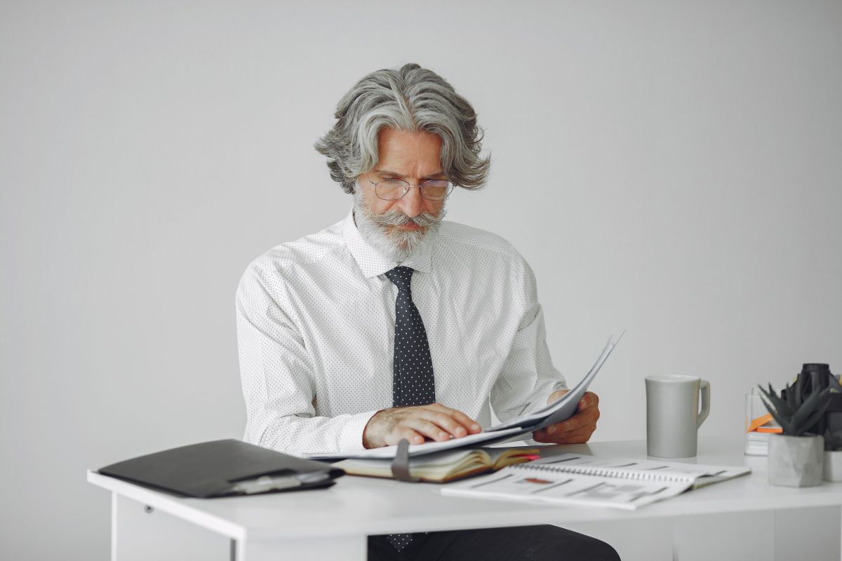 Illustration for Arts Administrator or Manager occupation by Shada Migration Services.