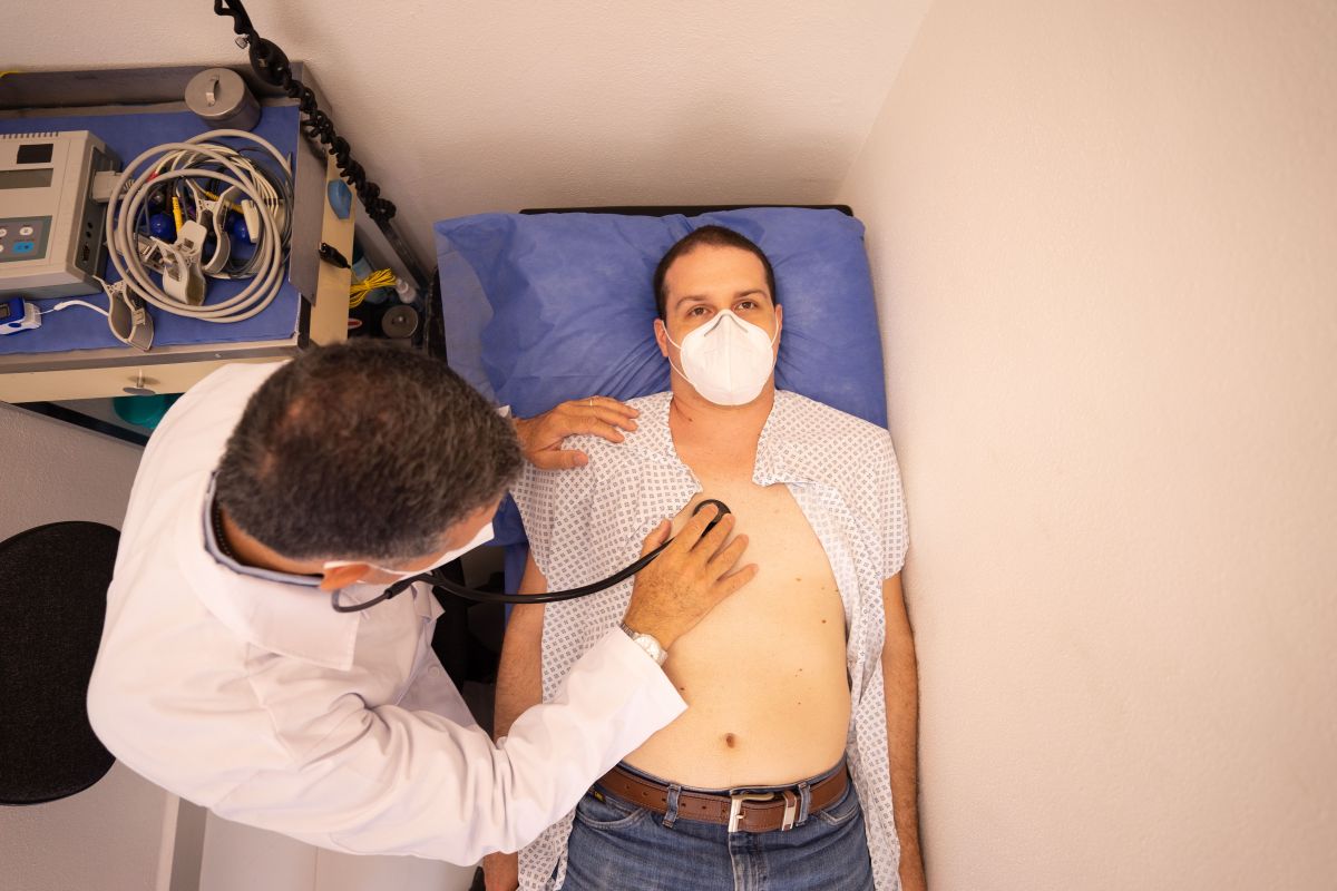 Illustration for Cardiologist occupation by Shada Migration Services.