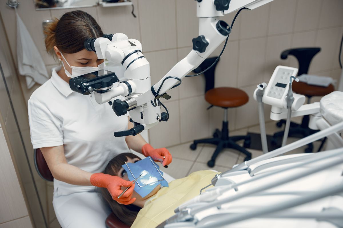 Illustration for Dental Specialist occupation by Shada Migration Services.