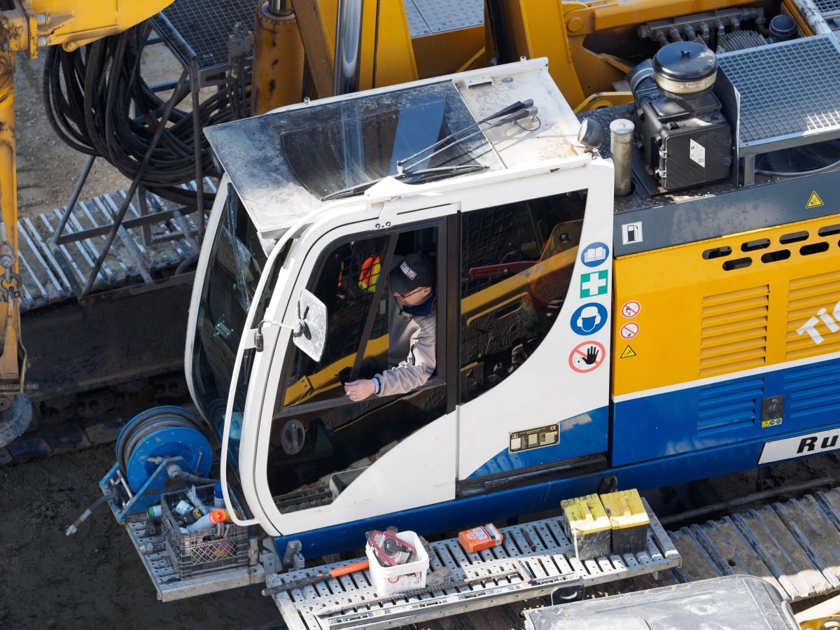 Image for Earthmoving Plant Operator (General) occupation by Shada Migration Services.
