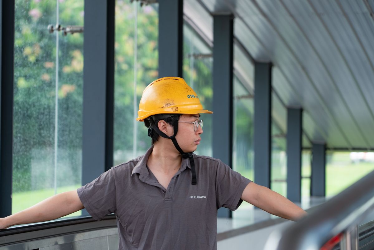 Illustration for Electrical Engineering Draftsperson occupation by Shada Migration Services.
