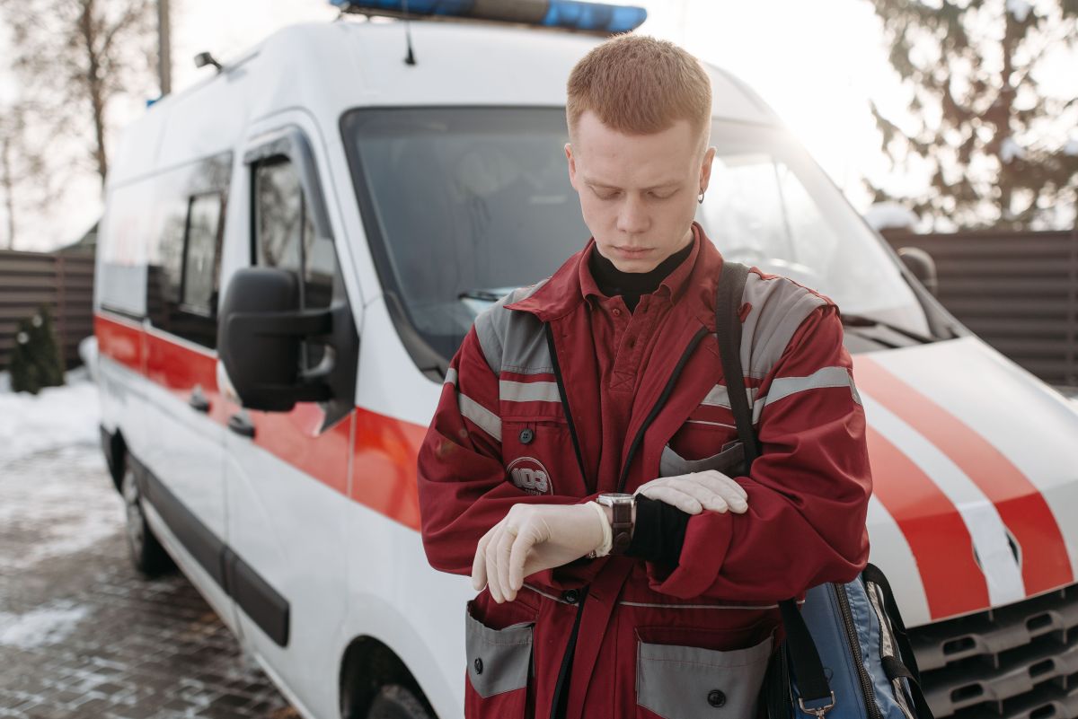 Illustration for Emergency Service Worker occupation by Shada Migration Services.