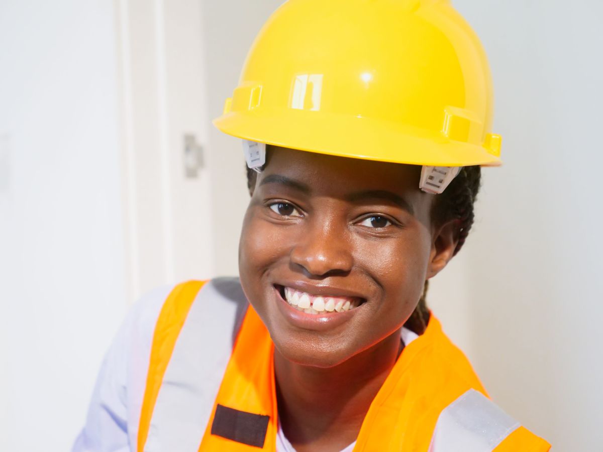 Image for ports Turf Trades Worker occupation by Shada Migration Services.