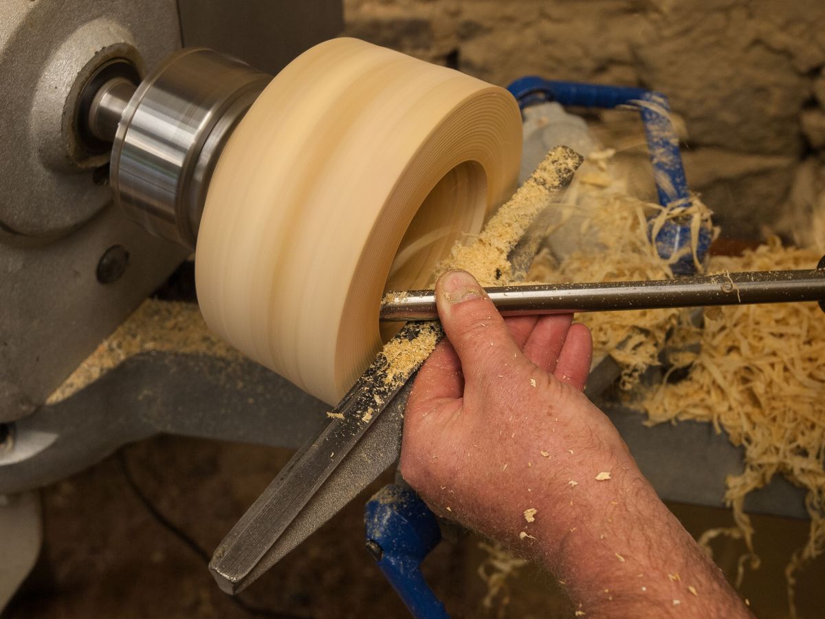 تصویر مربوط به شغل خراط چوب - Wood Turner